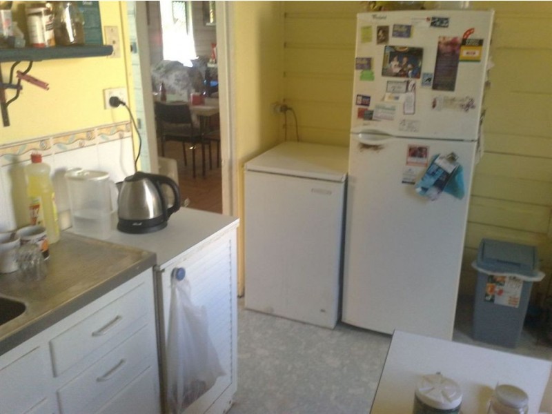 112 East Street, Mount Morgan QLD 4714