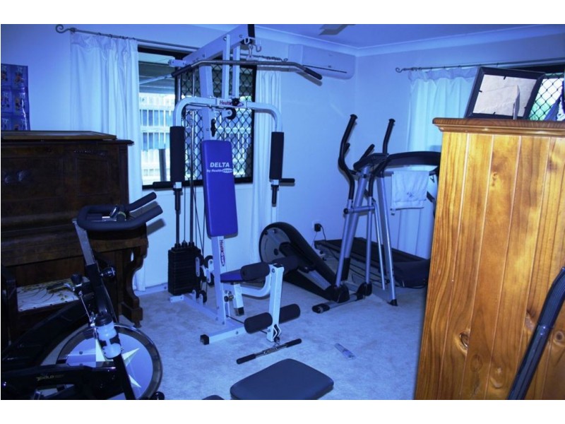 11 Rosella Drive, Gracemere QLD 4702