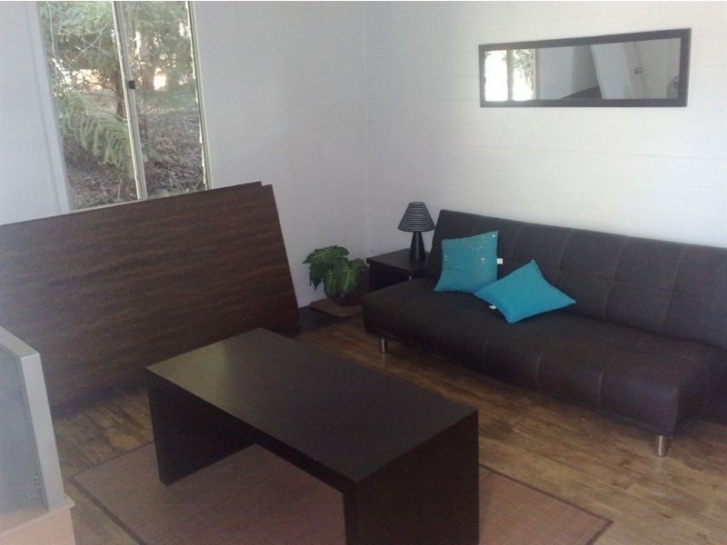 60 Dee Street, Mount Morgan QLD 4714