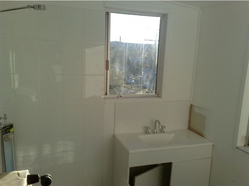 60 Dee Street, Mount Morgan QLD 4714