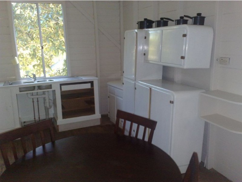 60 Dee Street, Mount Morgan QLD 4714