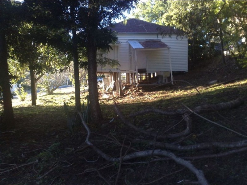 60 Dee Street, Mount Morgan QLD 4714