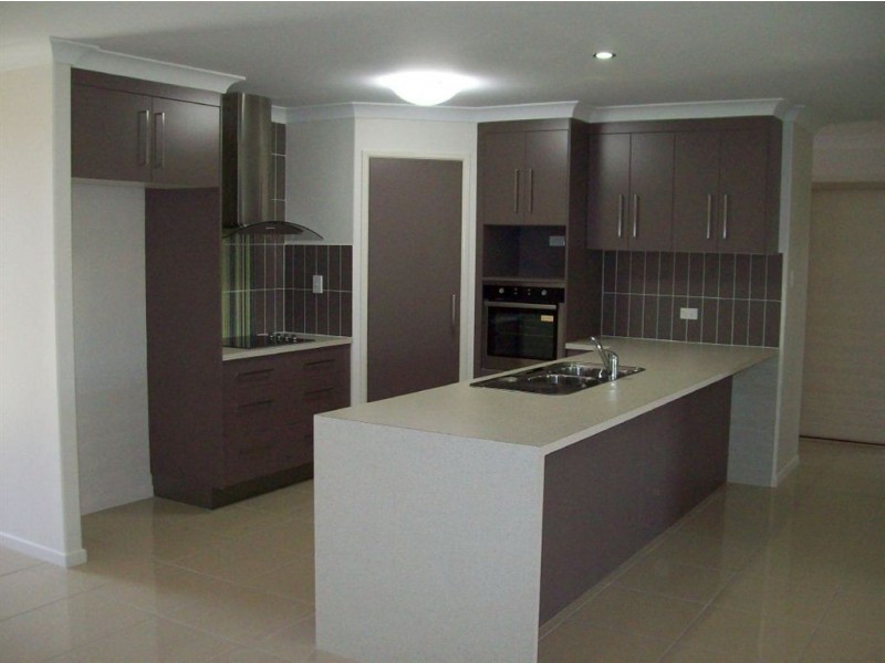 3 Thomas Street, Gracemere QLD 4702