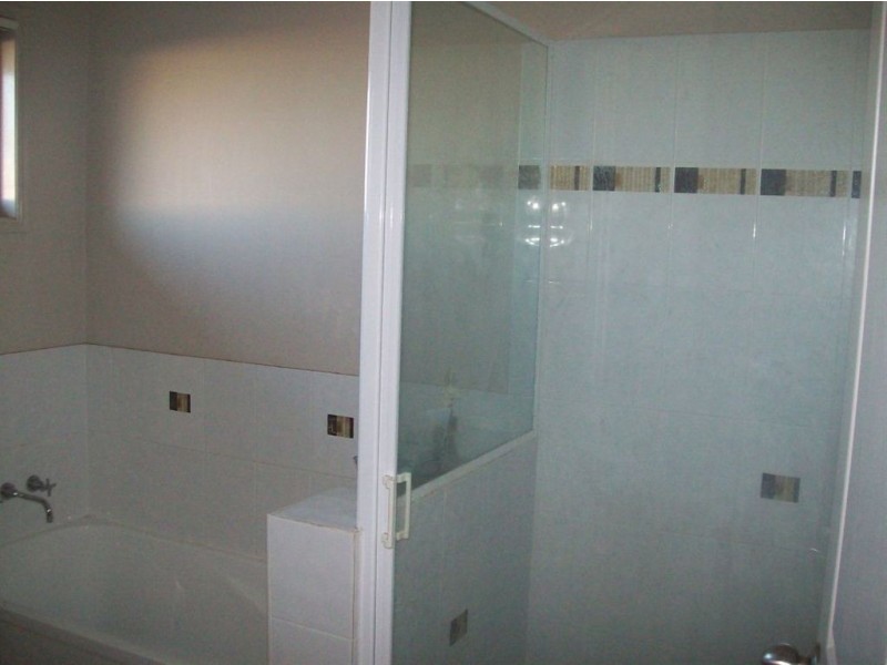 5 Isabel Ct, Gracemere QLD 4702