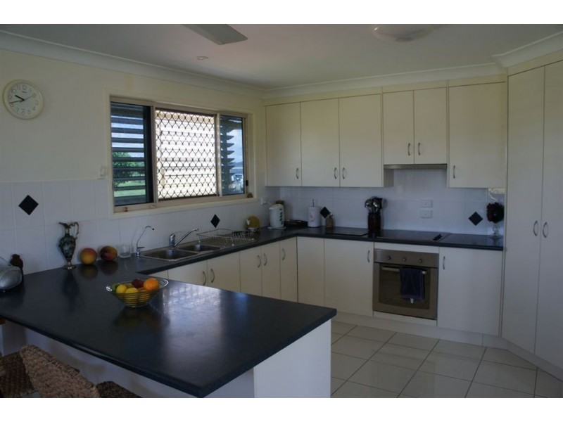 2 Reid Rd, Alton Downs QLD 4702