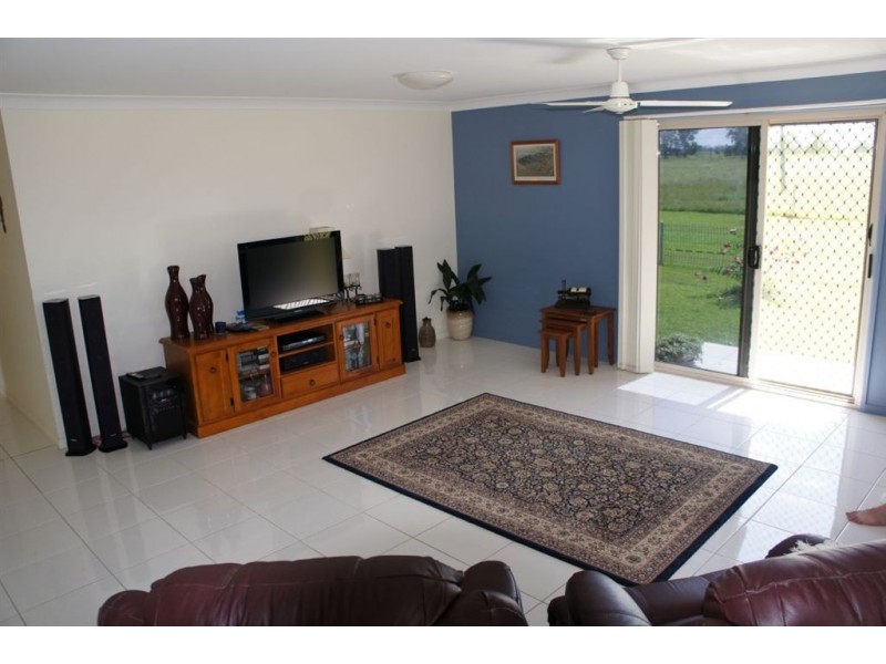 2 Reid Rd, Alton Downs QLD 4702