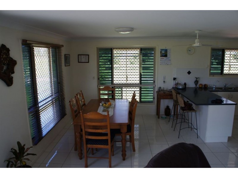 2 Reid Rd, Alton Downs QLD 4702