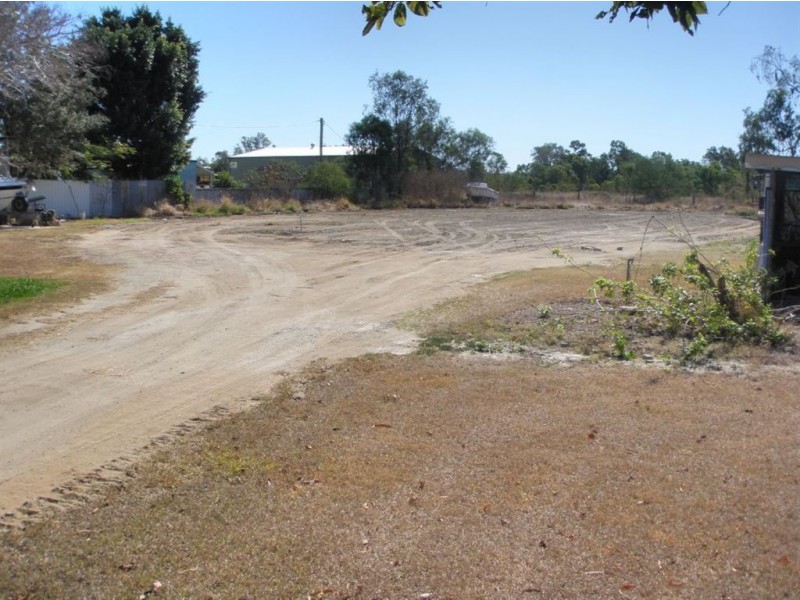 94 Middle Rd, Gracemere QLD 4702