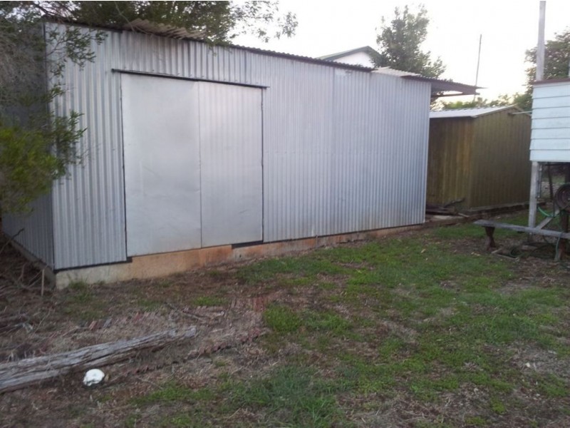 149 east, Mount Morgan QLD 4714