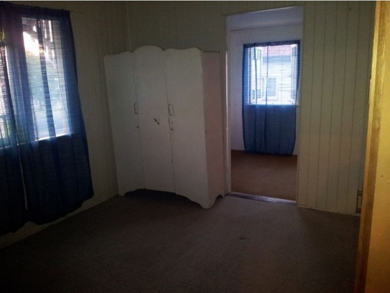 149 east, Mount Morgan QLD 4714