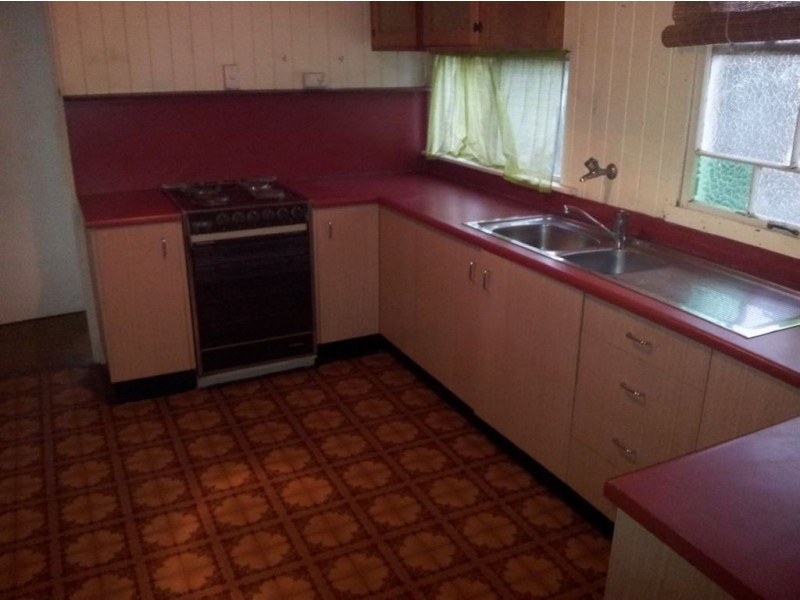 149 east, Mount Morgan QLD 4714