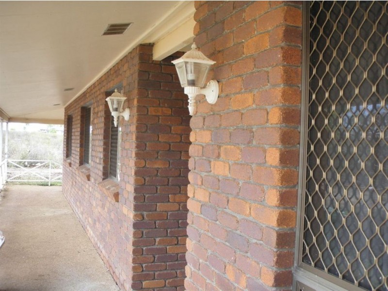 3 Justin Street, Gracemere QLD 4702