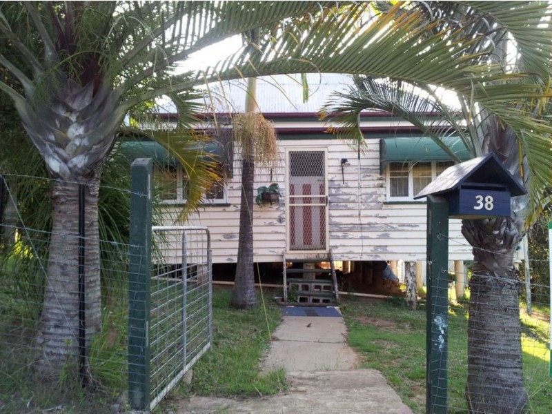 38 east st, Mount Morgan QLD 4714