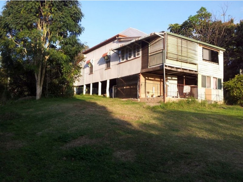 38 east st, Mount Morgan QLD 4714