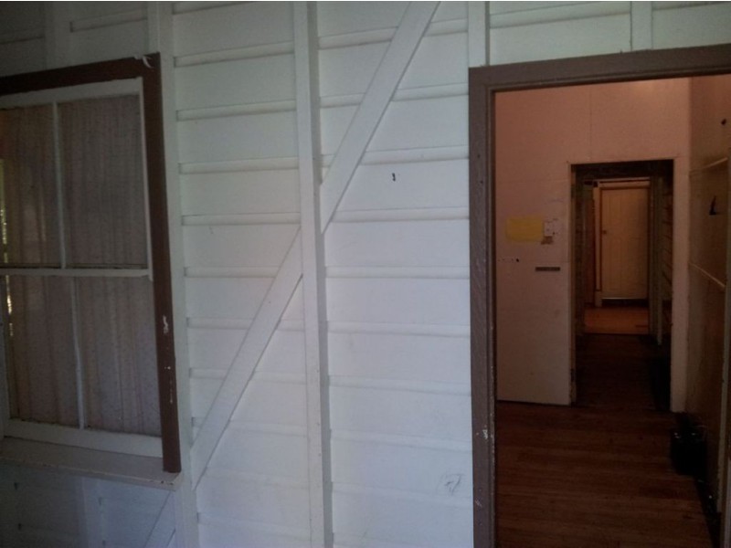 38 east st, Mount Morgan QLD 4714