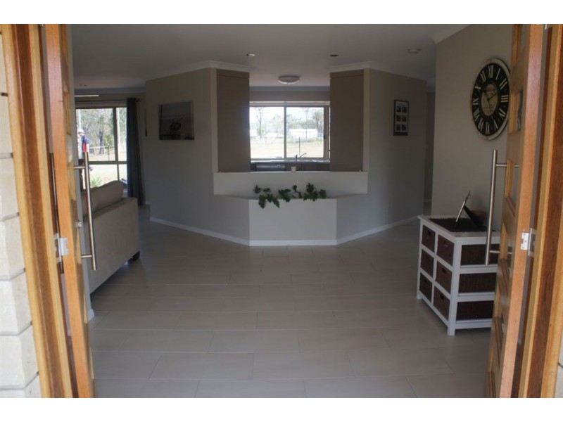 26 west, Gracemere QLD 4702