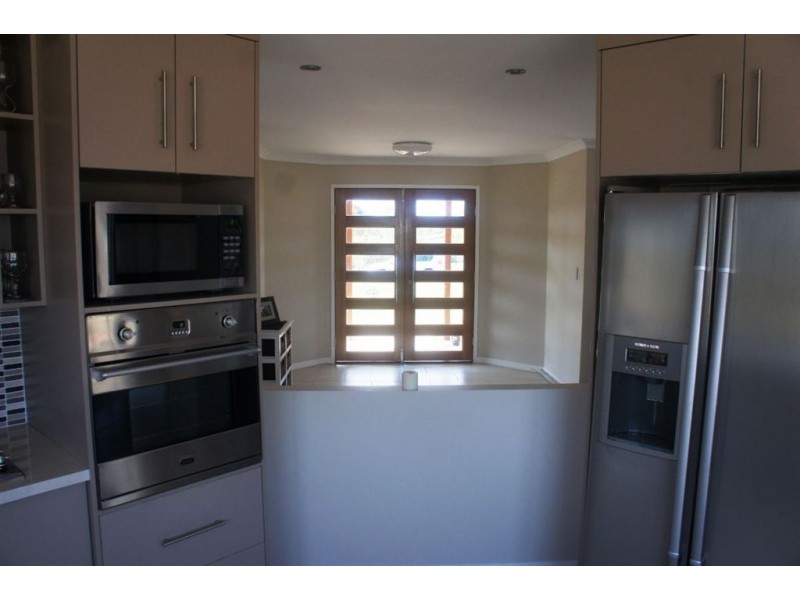 26 west, Gracemere QLD 4702