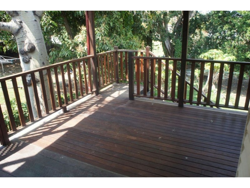 24 Dee Street, Mount Morgan QLD 4714