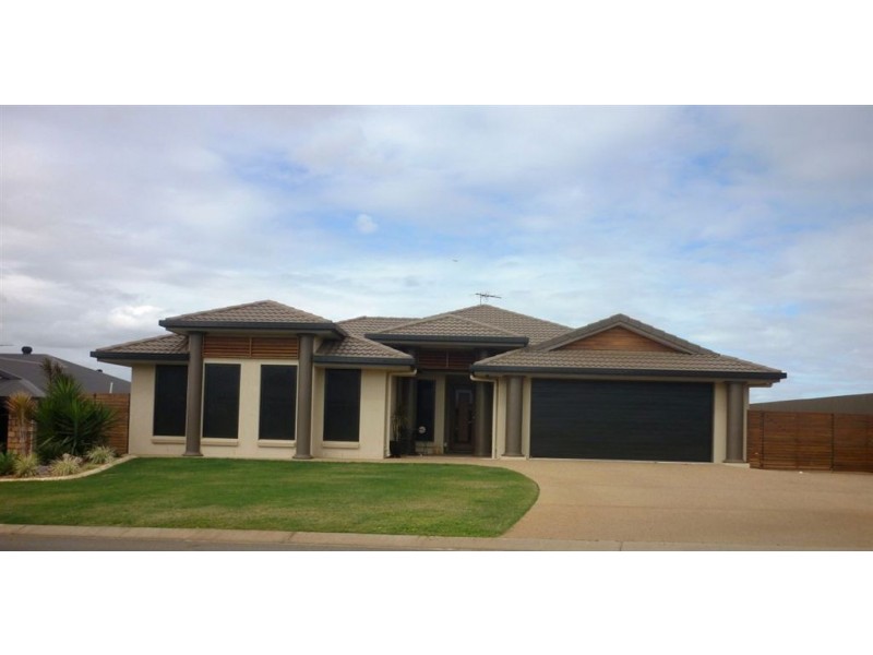 71 Buxton Drive, Gracemere QLD 4702
