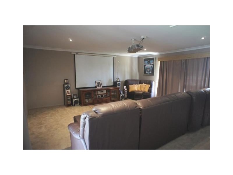 24 Barmoya Rd, The Caves QLD 4702