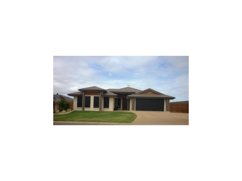 71 Buxton, Gracemere QLD 4702
