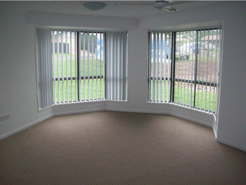 6 Dunnett St, Gracemere QLD 4702