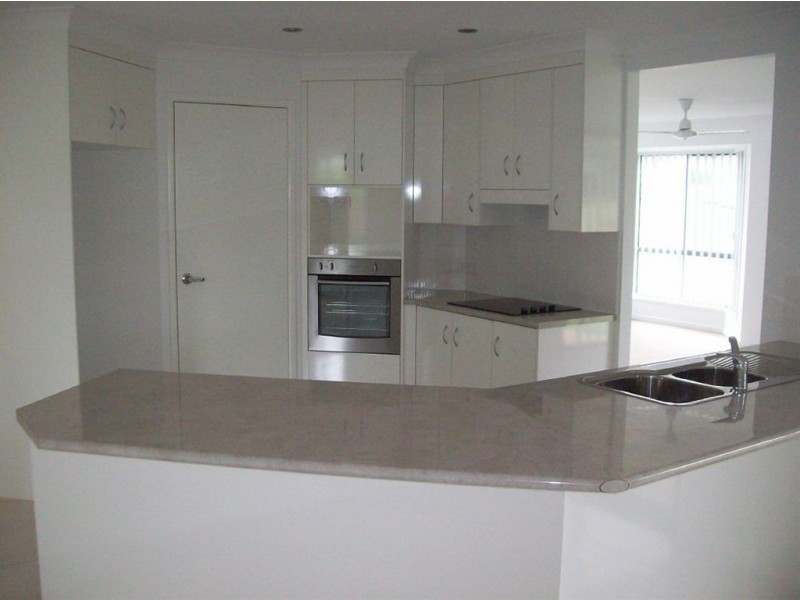 6 Dunnett St, Gracemere QLD 4702