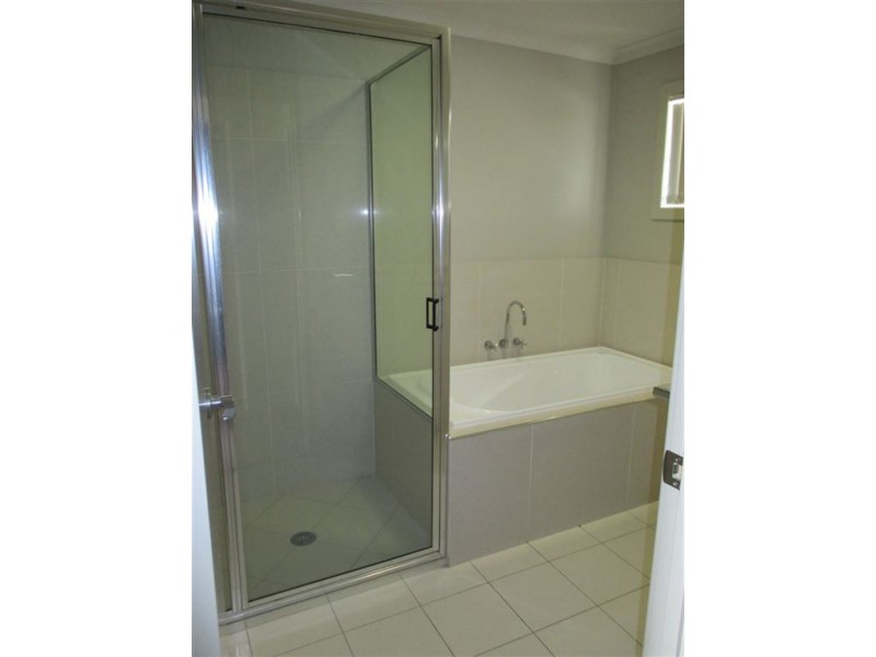 3 Rahima Crt, Gracemere QLD 4702