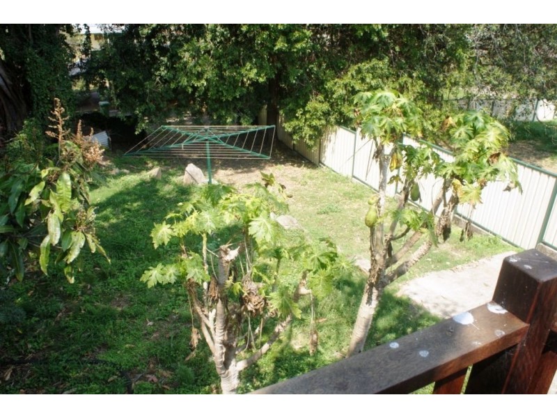 24 Dee Street, Mount Morgan QLD 4714