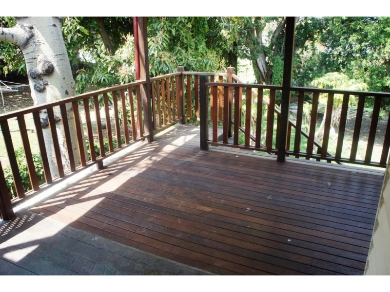 24 Dee Street, Mount Morgan QLD 4714