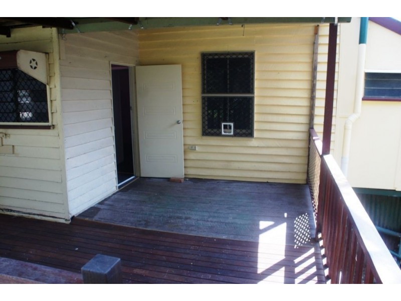 24 Dee Street, Mount Morgan QLD 4714