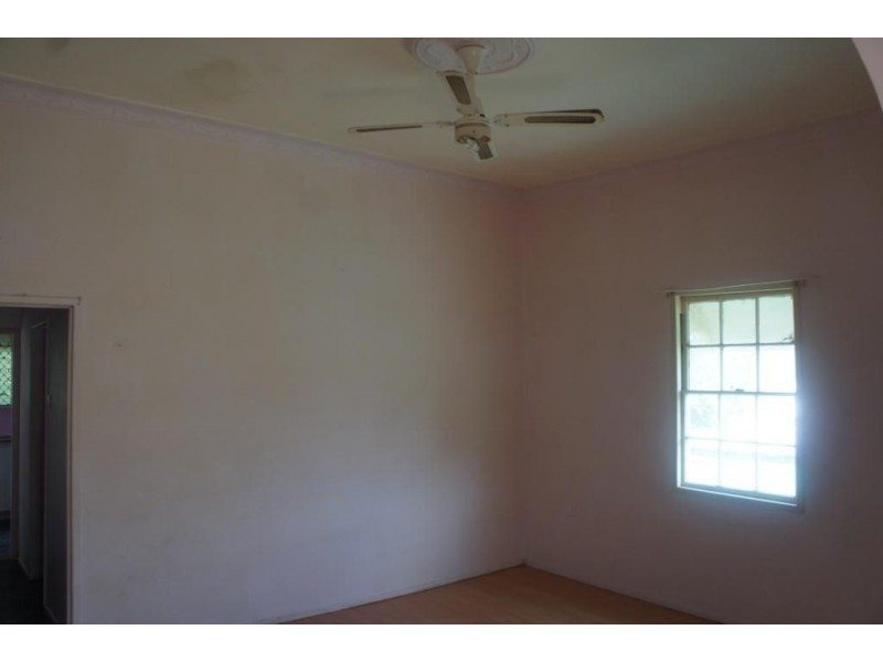 24 Dee Street, Mount Morgan QLD 4714