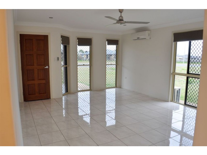 54 James Street, Gracemere QLD 4702