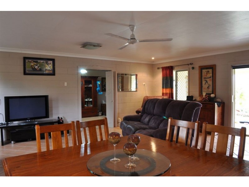 25 James Street, Gracemere QLD 4702