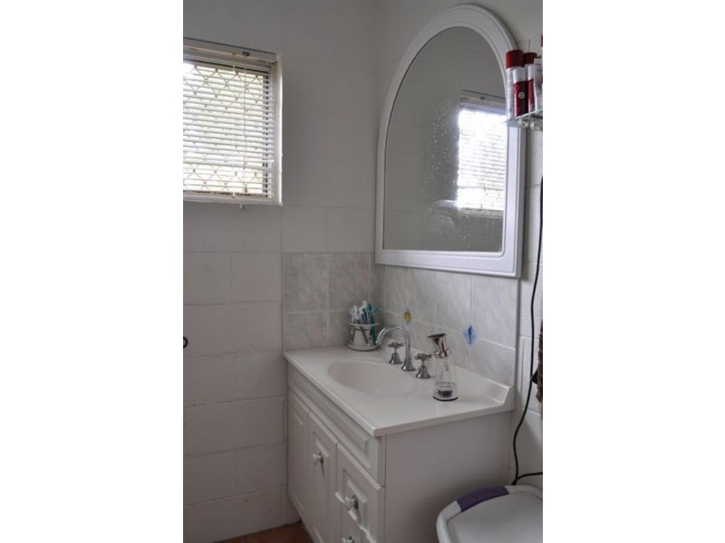 25 James Street, Gracemere QLD 4702