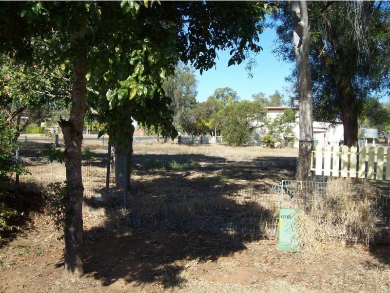 13 Russell Street, Gracemere QLD 4702