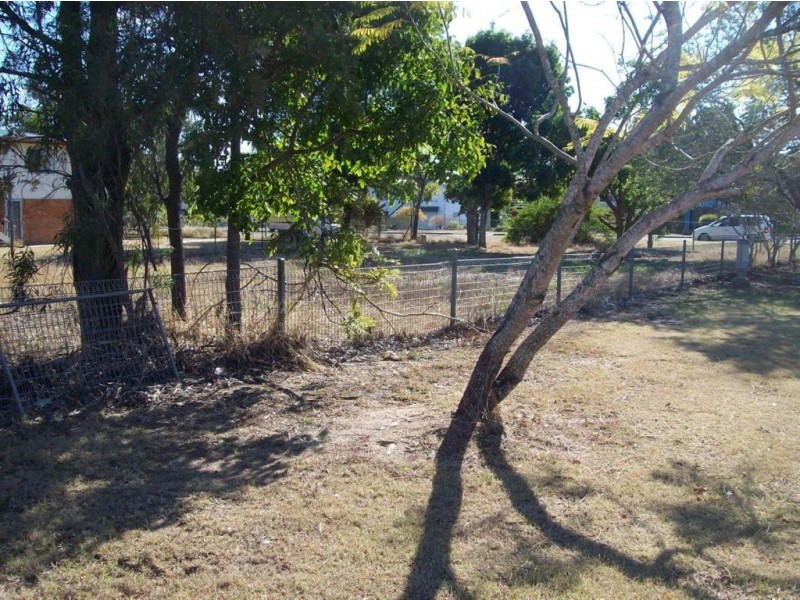 13 Russell Street, Gracemere QLD 4702