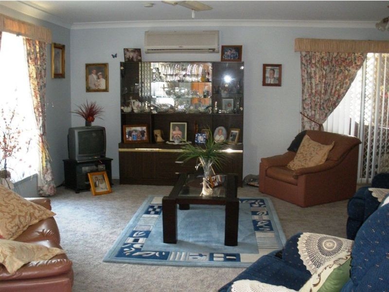 34 Deakin Close, Gracemere QLD 4702