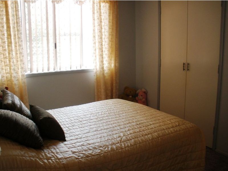 34 Deakin Close, Gracemere QLD 4702