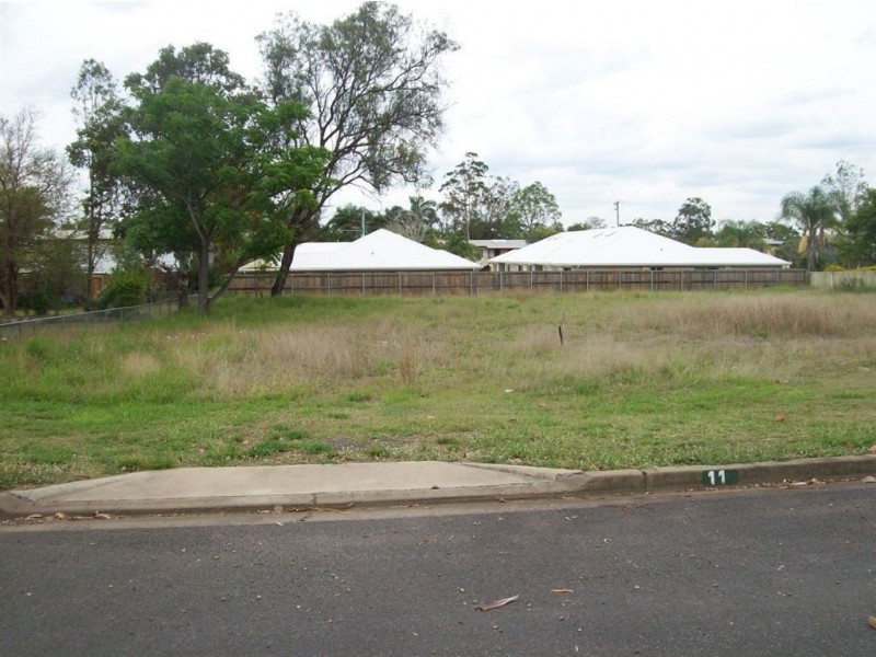 9 Barry Street, Gracemere QLD 4702