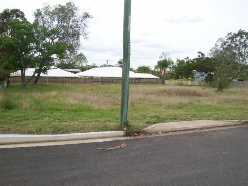 9 Barry Street, Gracemere QLD 4702