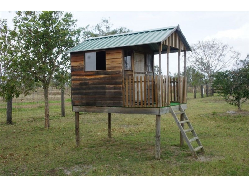 56 Rayner Rd, Alton Downs QLD 4702