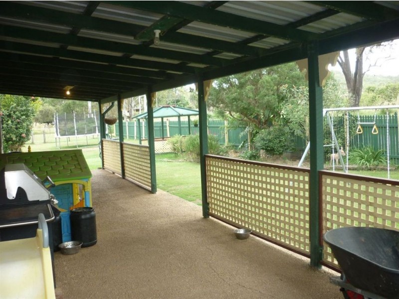 410 Struck Oil Rd, Mount Morgan QLD 4714
