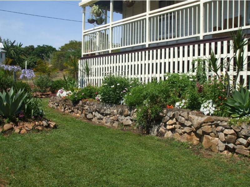 108 East Street, Mount Morgan QLD 4714