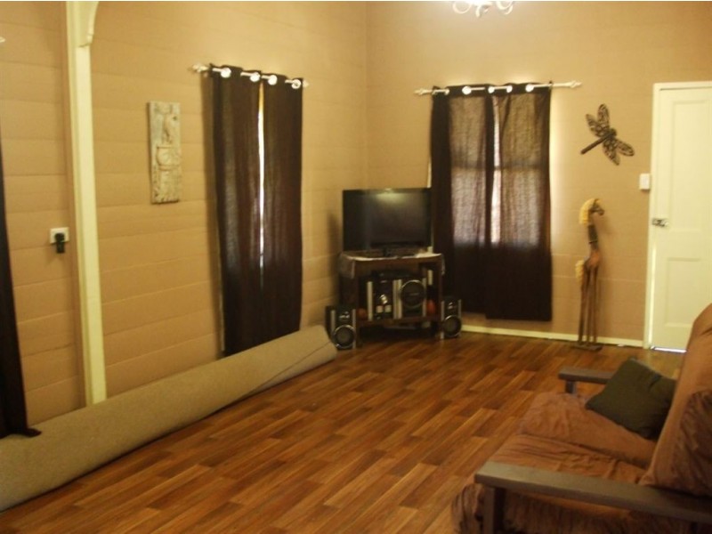 108 East Street, Mount Morgan QLD 4714