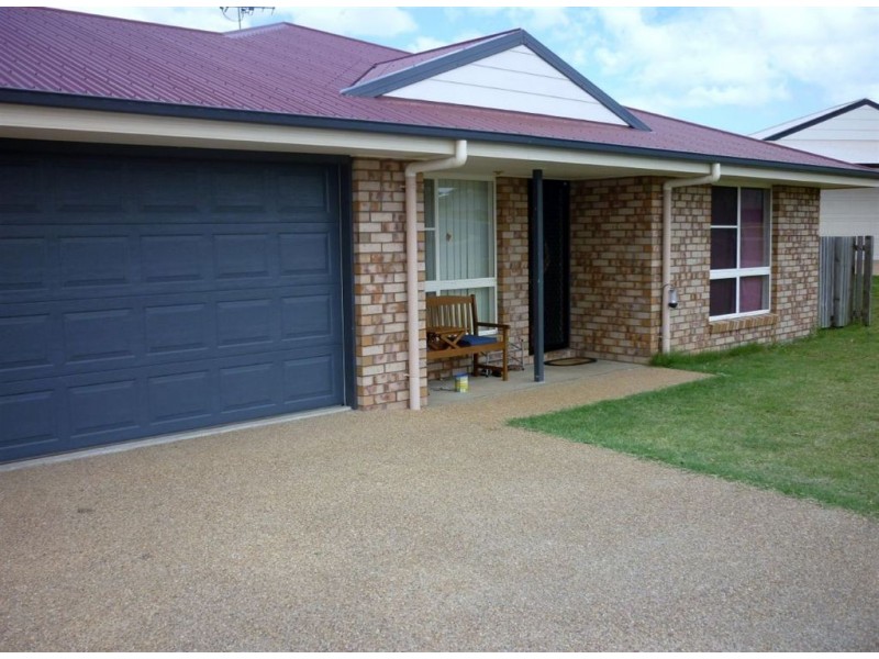 12 Riley Drive, Gracemere QLD 4702