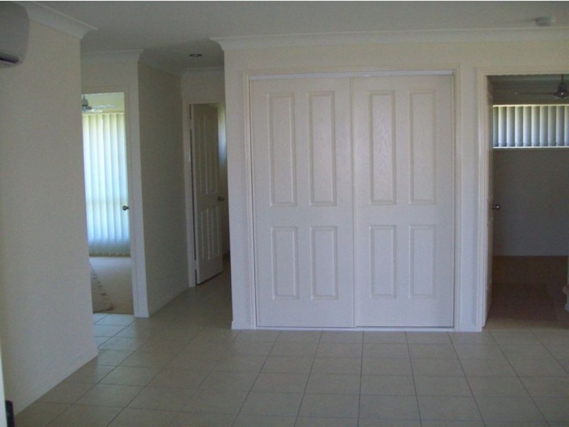 12 Riley Drive, Gracemere QLD 4702