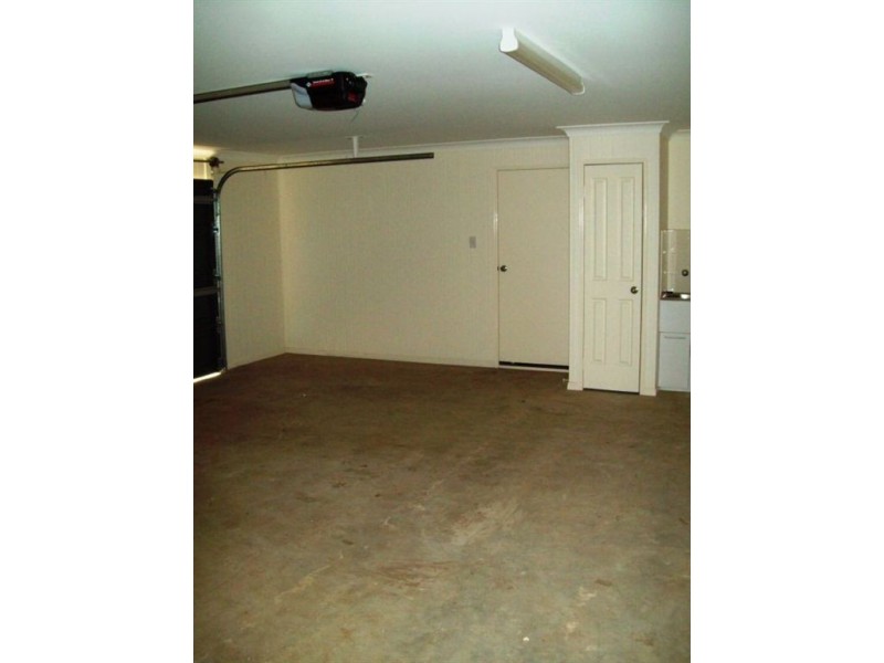 12 Riley Drive, Gracemere QLD 4702