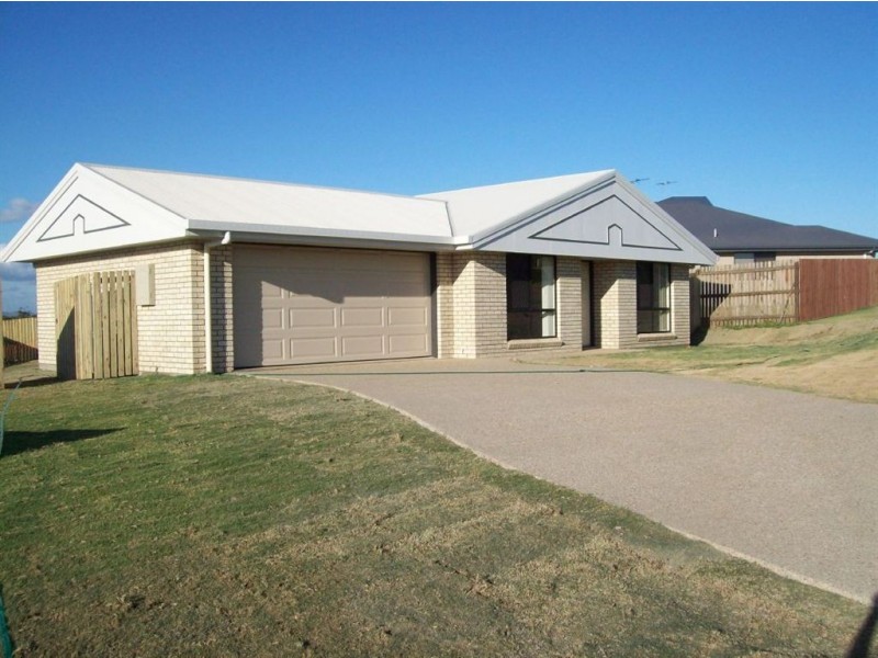 33 Leichhardt Dr, Gracemere QLD 4702