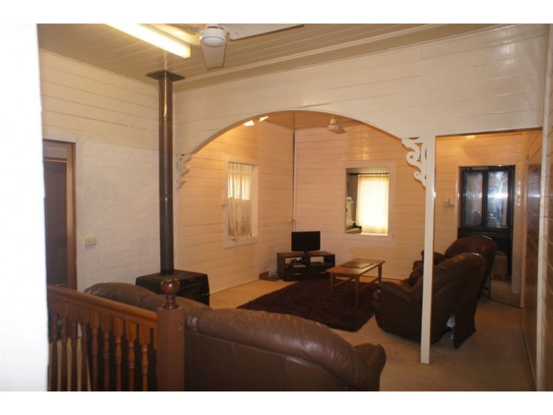 110 James Street, Mount Morgan QLD 4714